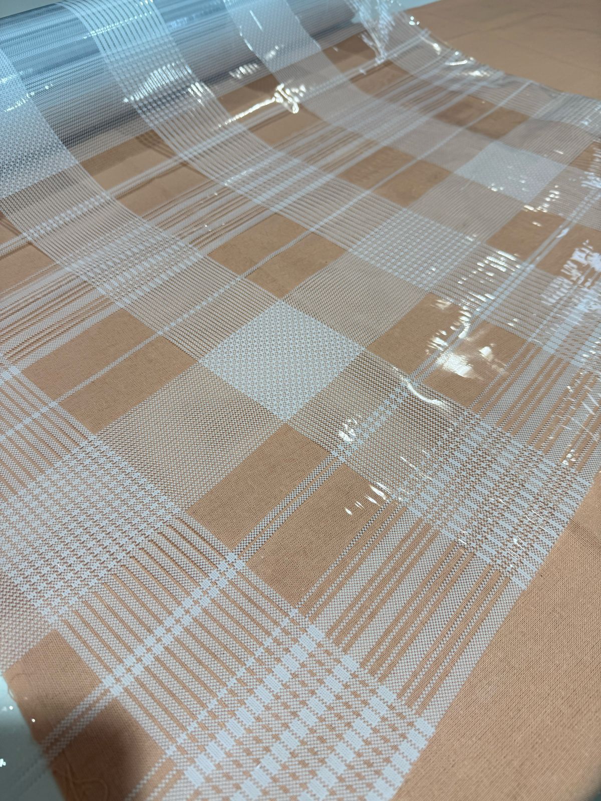 Toalha de Mesa Plástica Cristal 1m largura