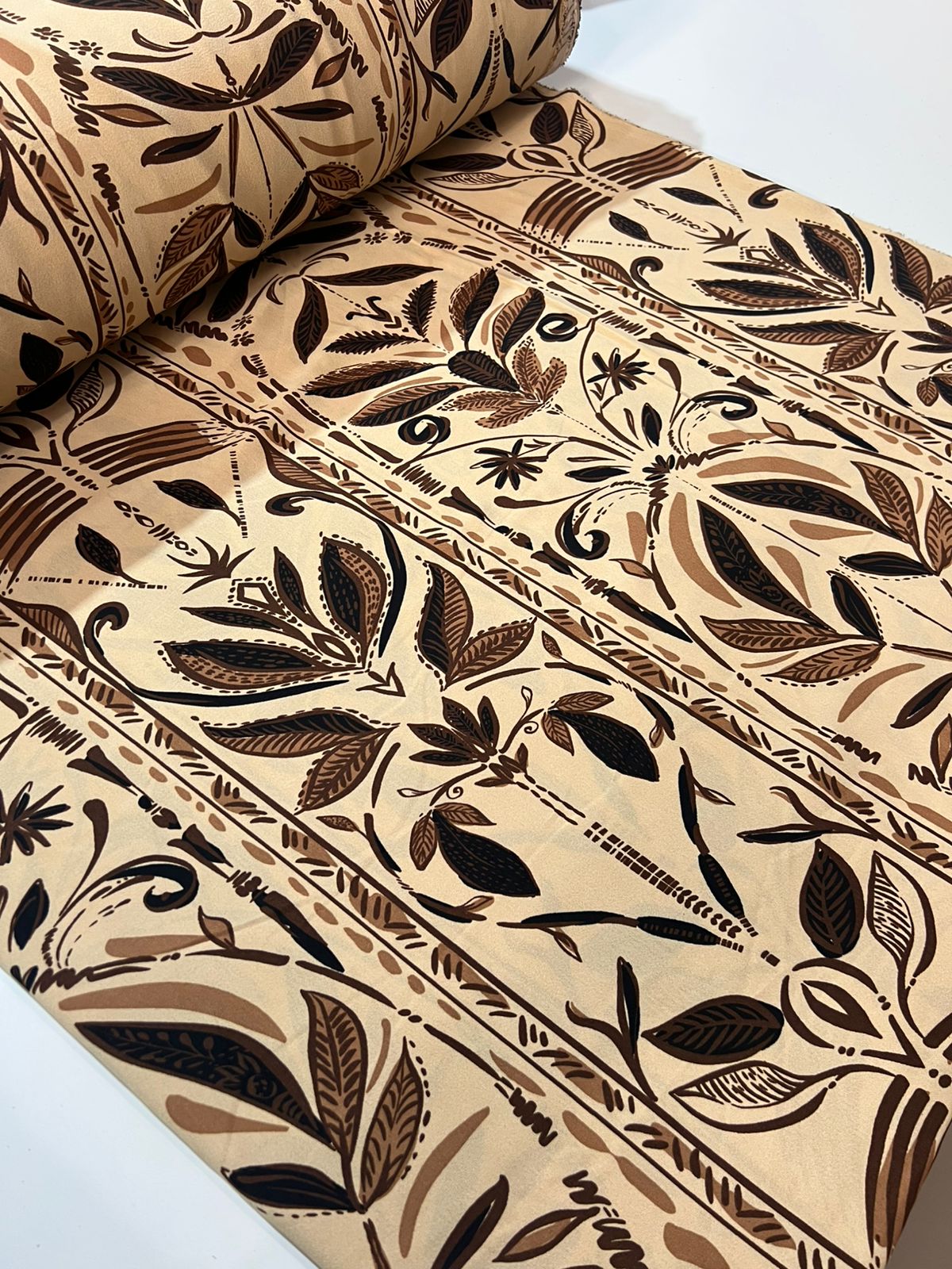 Tecido Crepe Duna Estampado  1,46 lagura