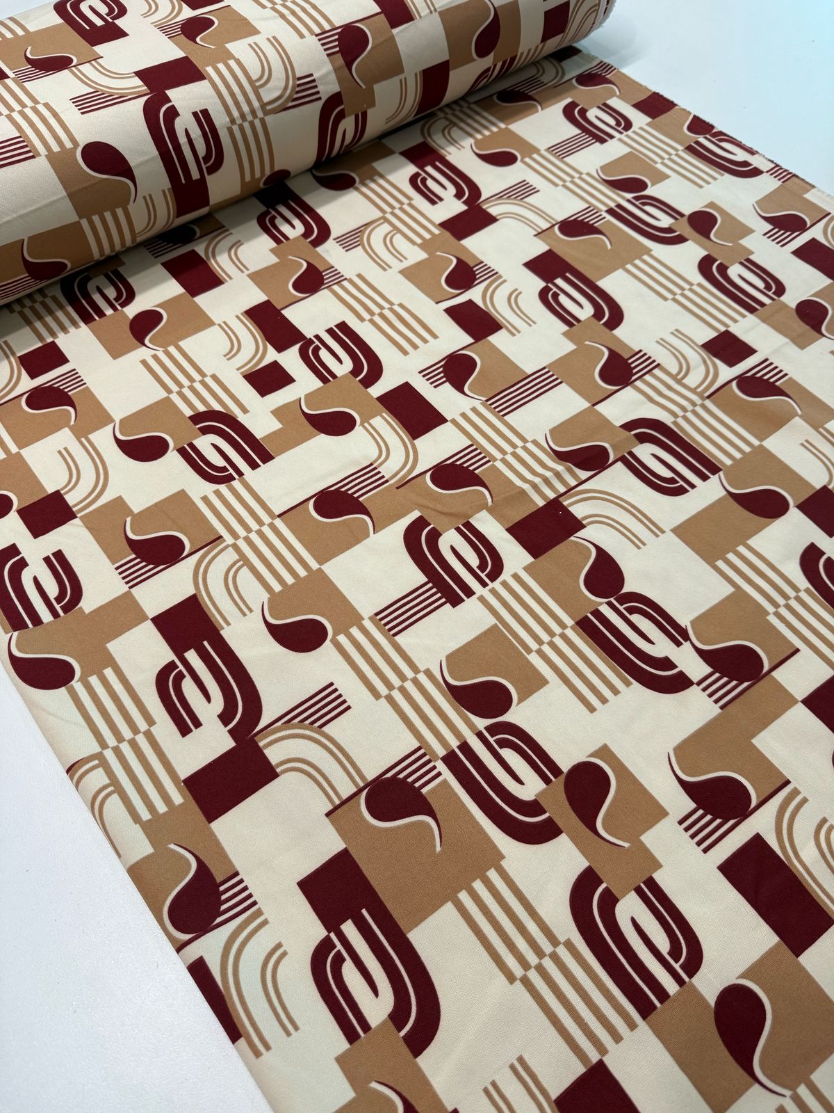 Tecido Crepe Alfaiataria New Look Estampado 1mt x1,50m Largura