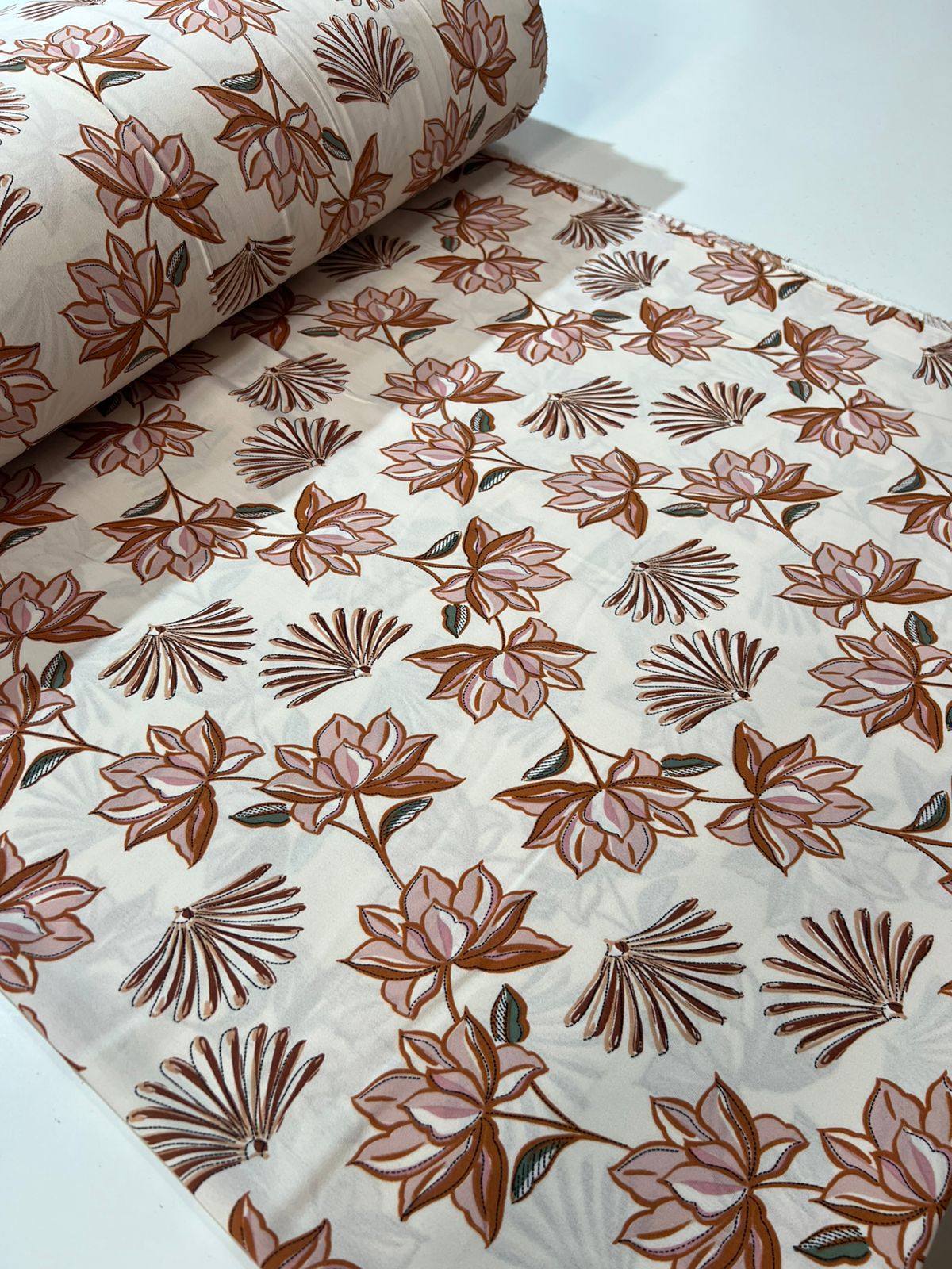 Tecido Crepe Duna Estampado  1,46 lagura