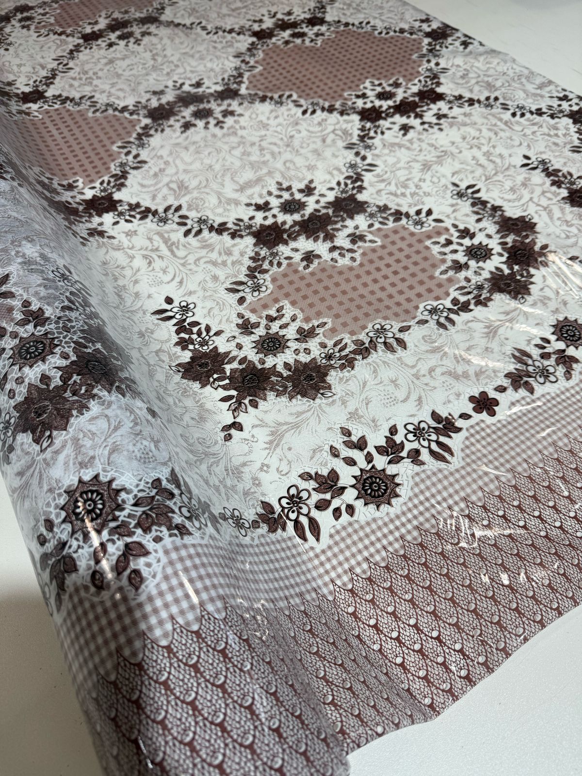Toalha de Mesa Plástica Cristal 1m largura