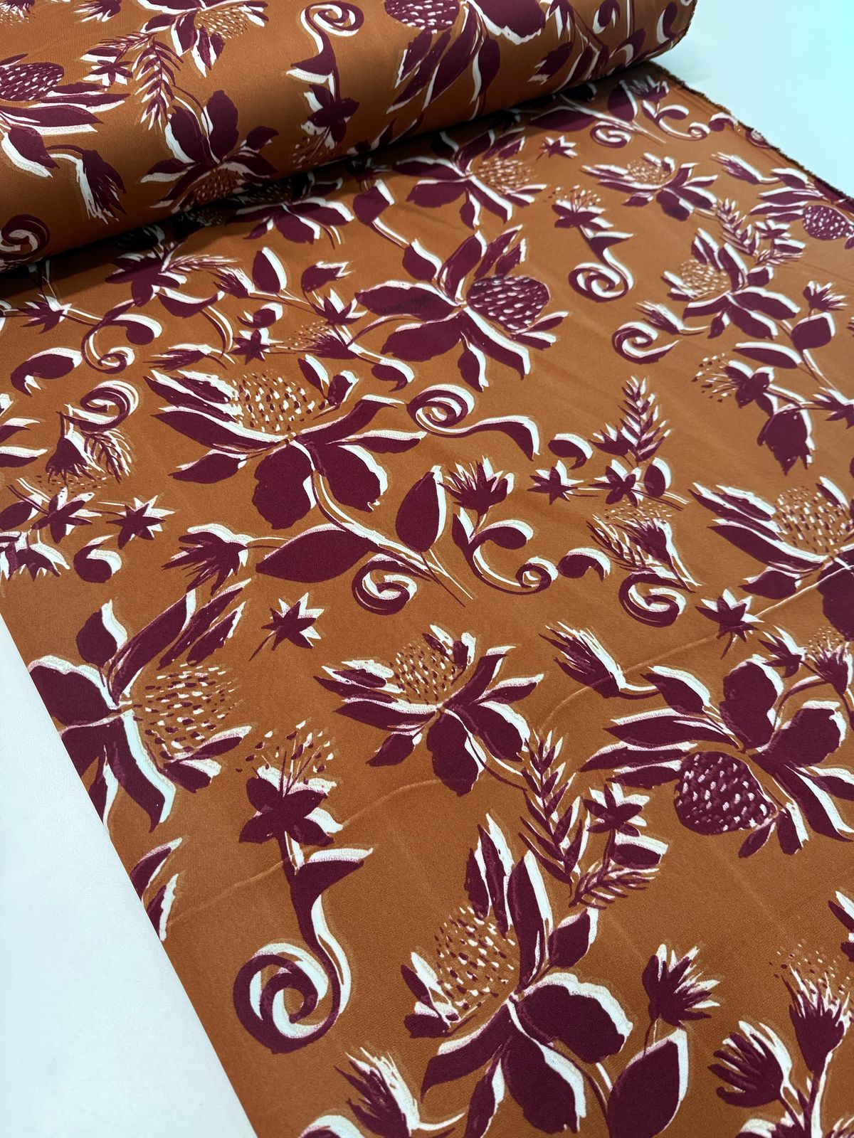 Tecido Crepe Alfaiataria New Look Estampado 1mt x1,50m Largura