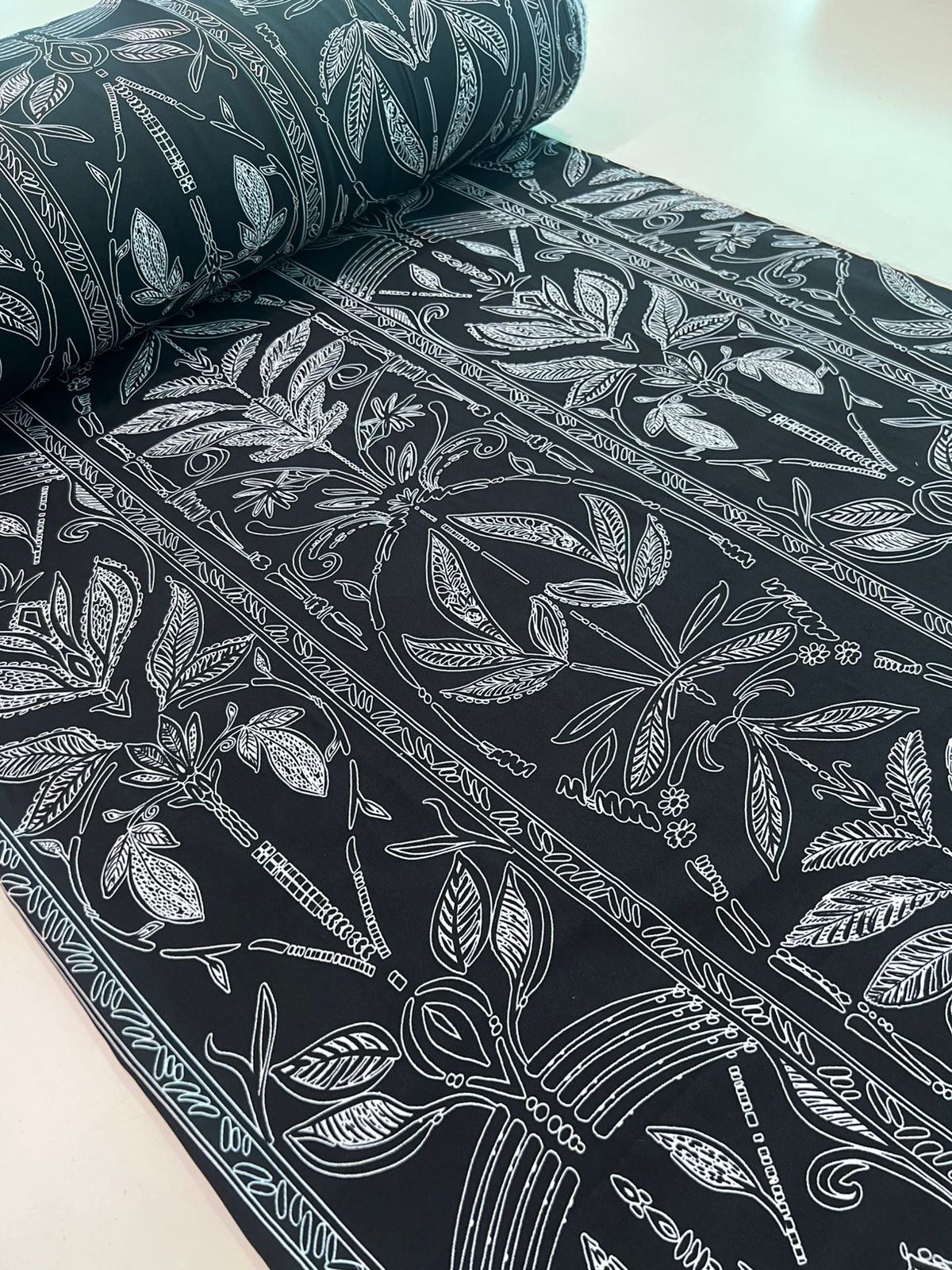 Tecido Crepe Duna Estampado  1,46 lagura