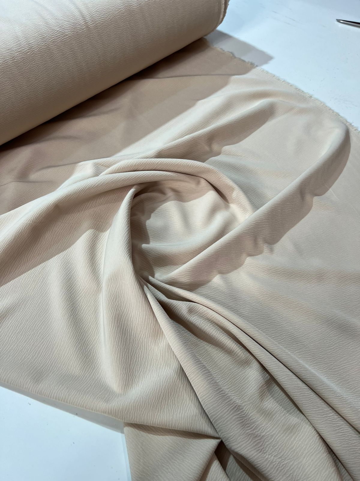Tecido Crepe Larissa estampado e Liso  1,50m largura
