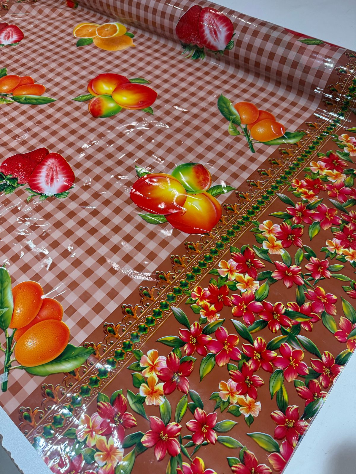 Toalha de Mesa Plástica Cristal 1m largura