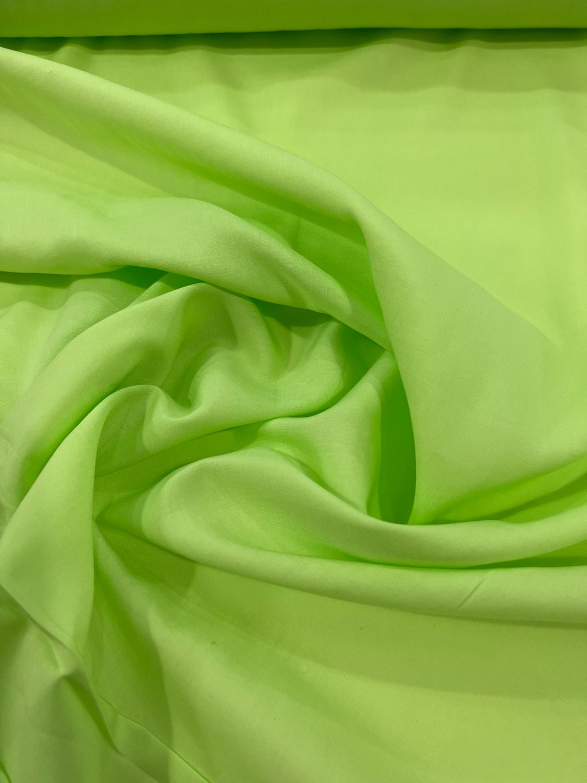 Tecido Viscose lisa 1,46m largura