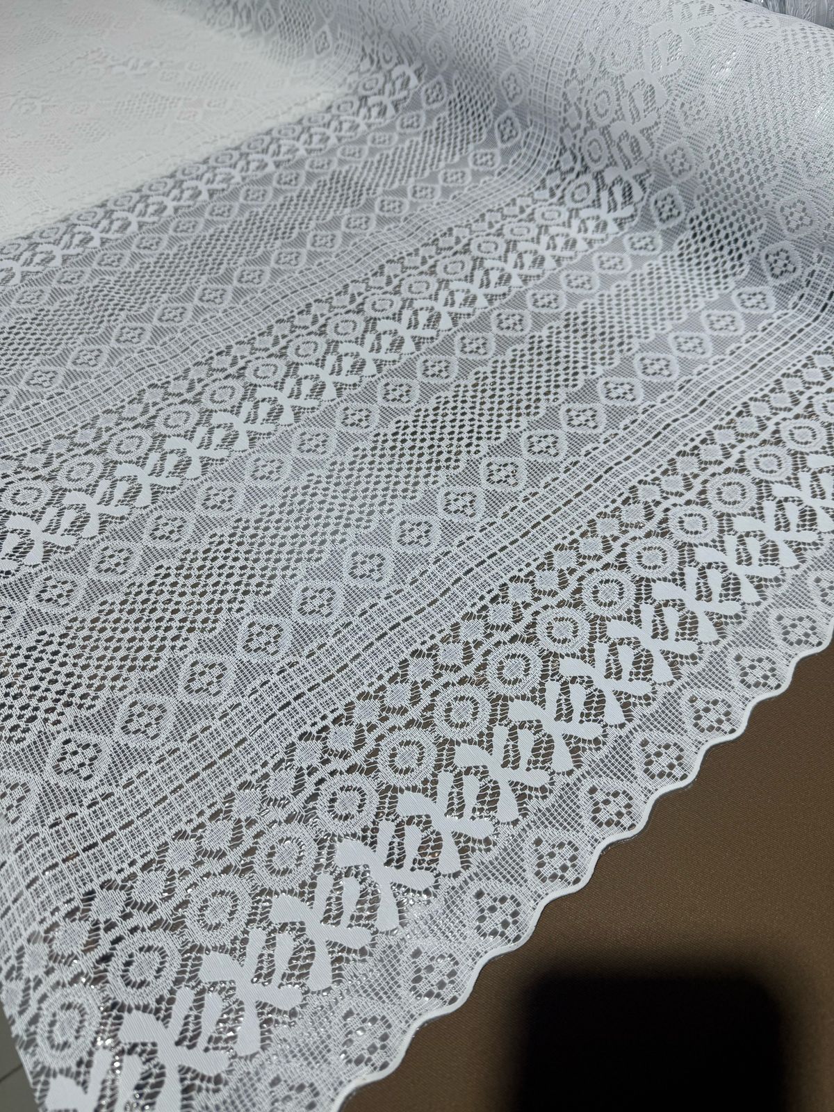 Toalha de Mesa de Plástico Rendada Térmica e impermeável 1mt x 1,38m largura