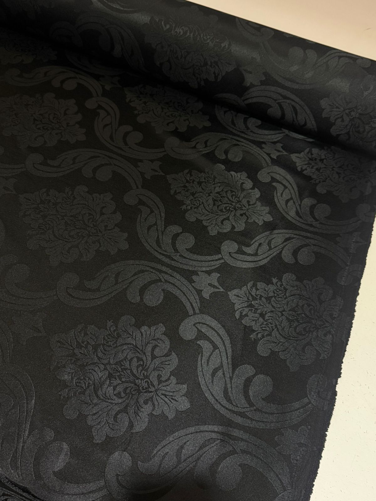 Tecido Jacquard Adamascado Floral 2,80m largura