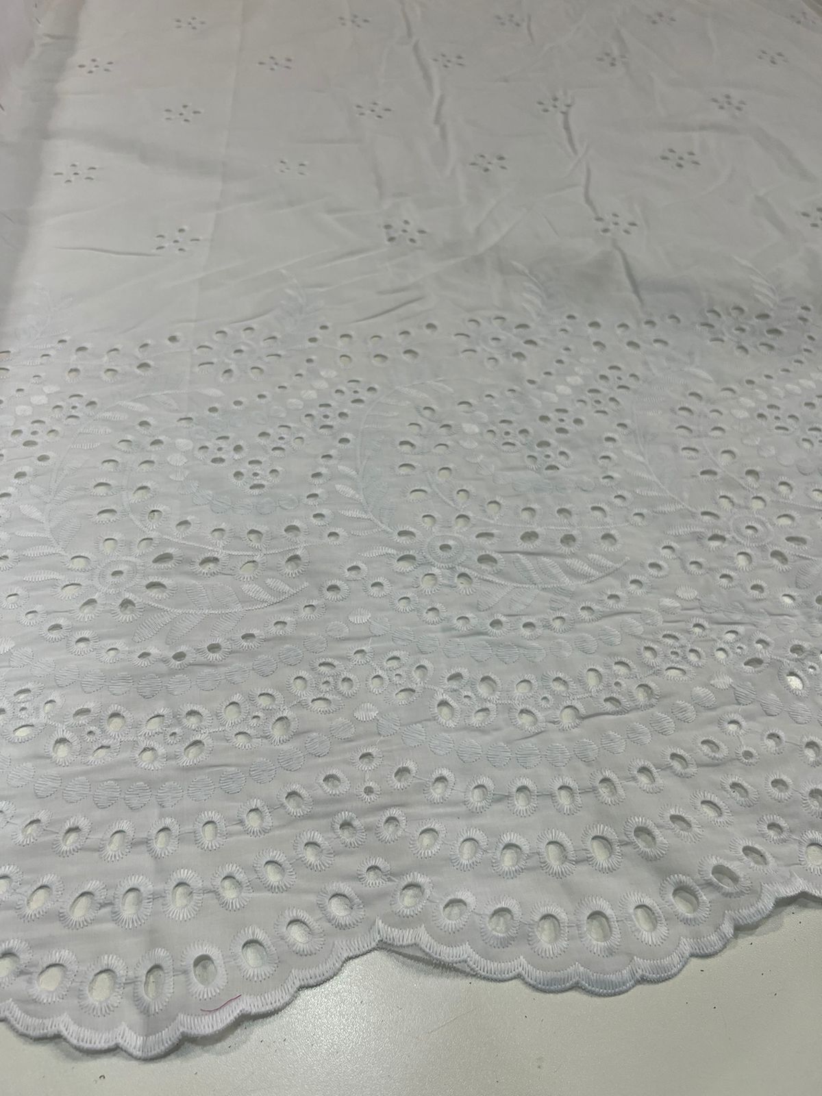 Tecido Laise Richilieu Barrada premium 100% algodão 1,30m largura