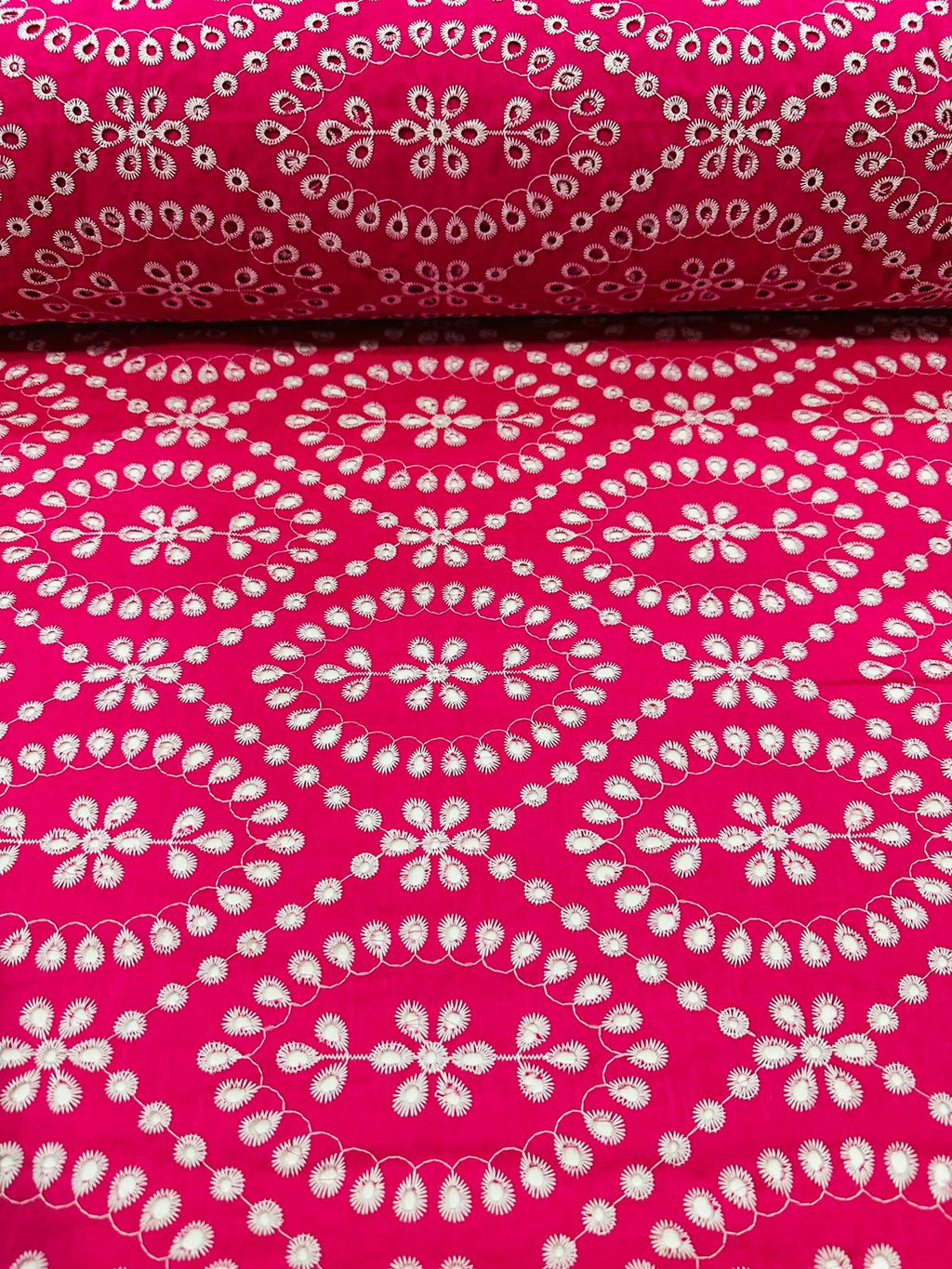Tecido Laise Bordada bicolor 100% algodão 1,40m Largura