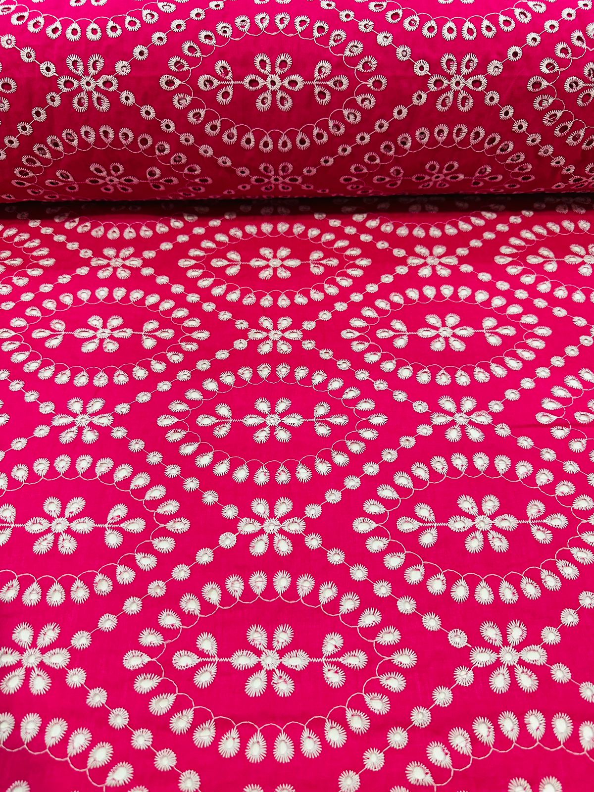 Tecido Laise Bordada bicolor 100% algodão 1,40m Largura