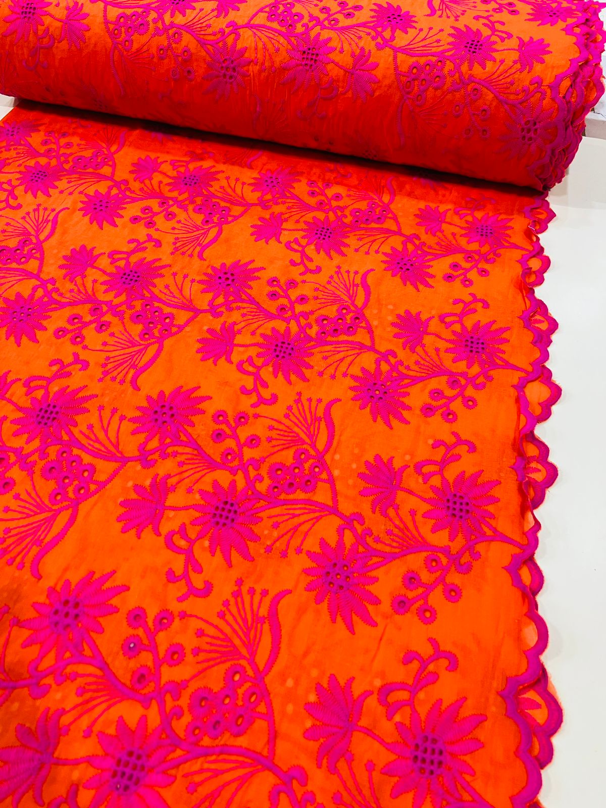 Tecido Laise Bordada bicolor 100% algodão 1,40m Largura