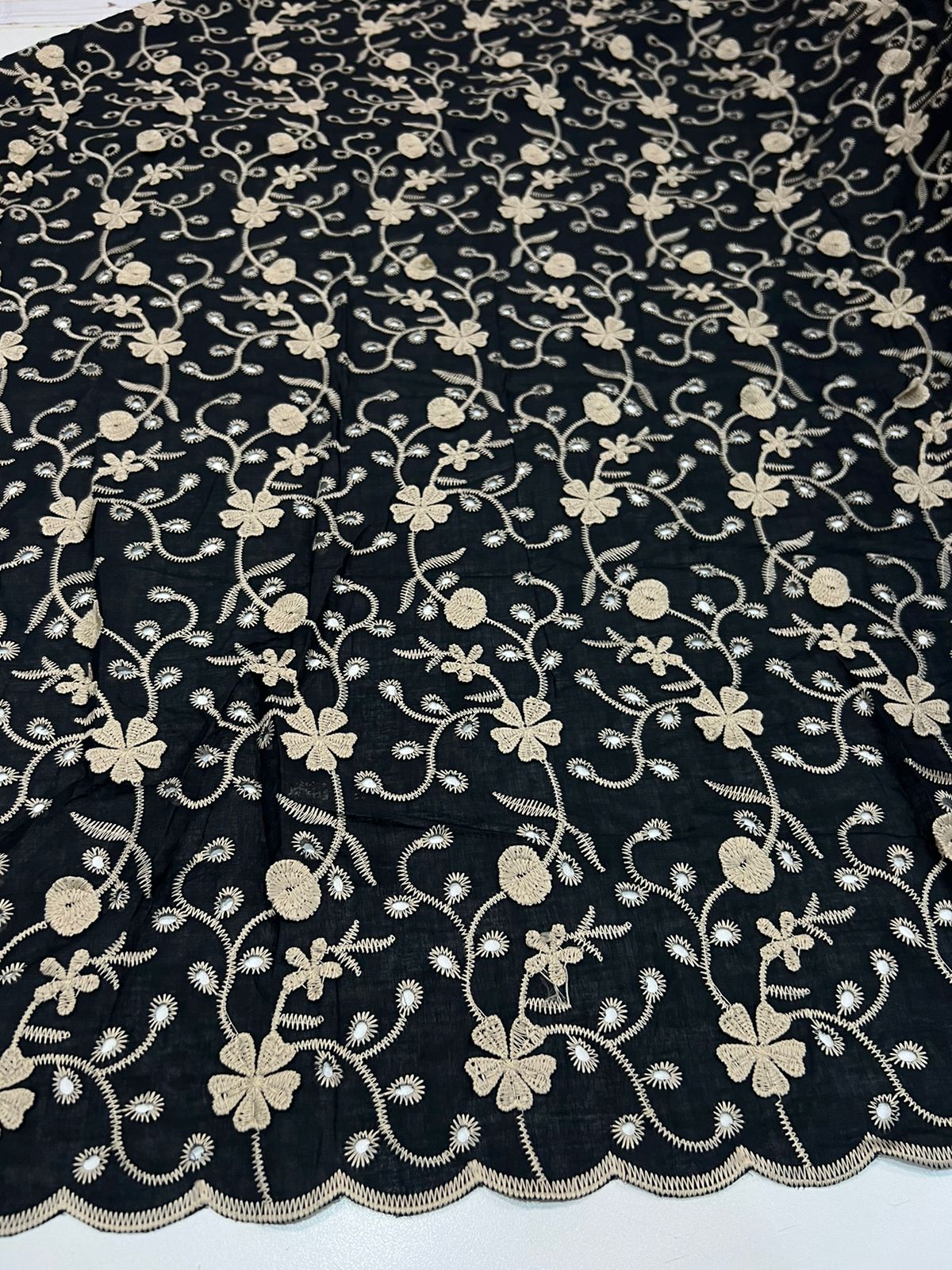 Tecido Laise Bordada 3D 100% algodão 1,40m Largura