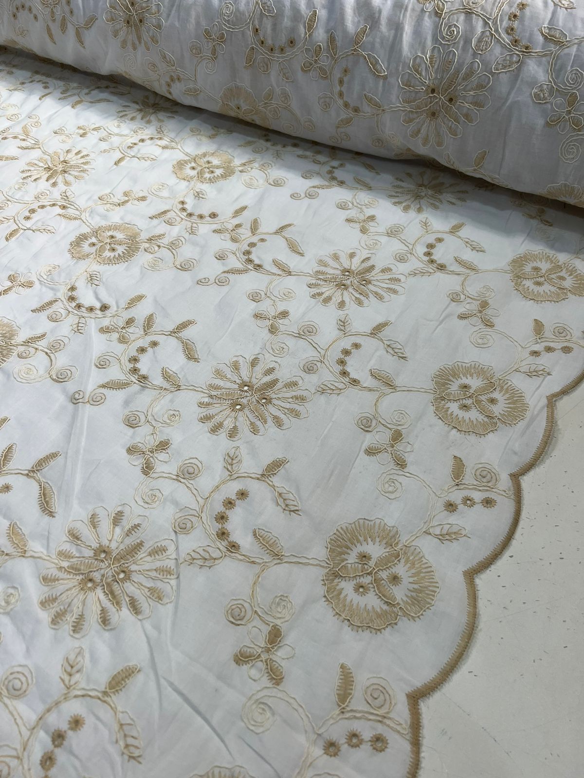 Tecido Laise Bordada FIOS em 3D 100% algodão 1,40m Largura