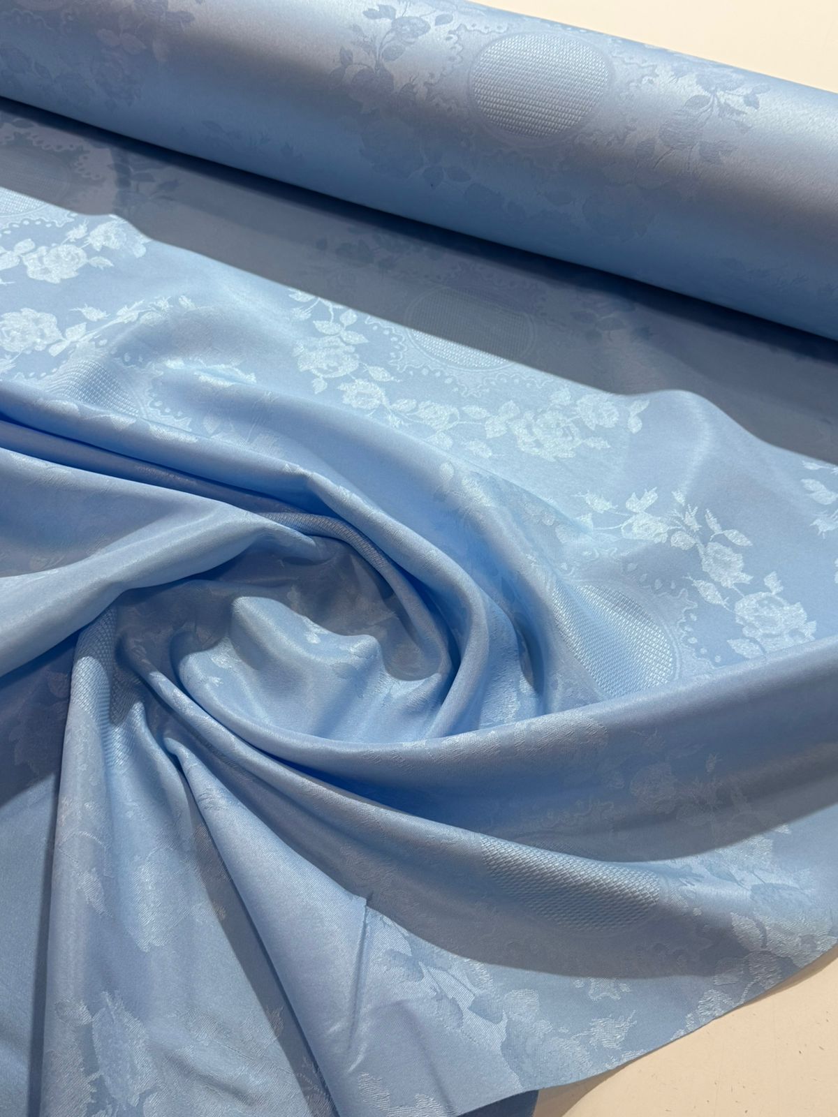 Tecido Jacquard trabalhado 1,50m de Largura