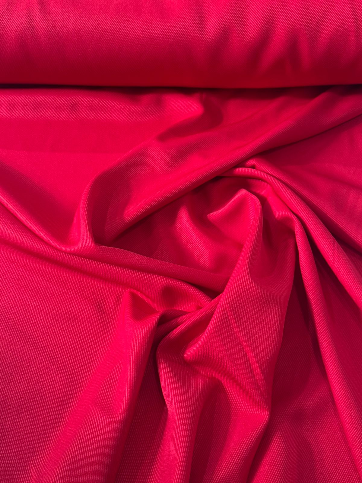 Tecido Crepe Salina Twill Liso e estampado 1,40m largura