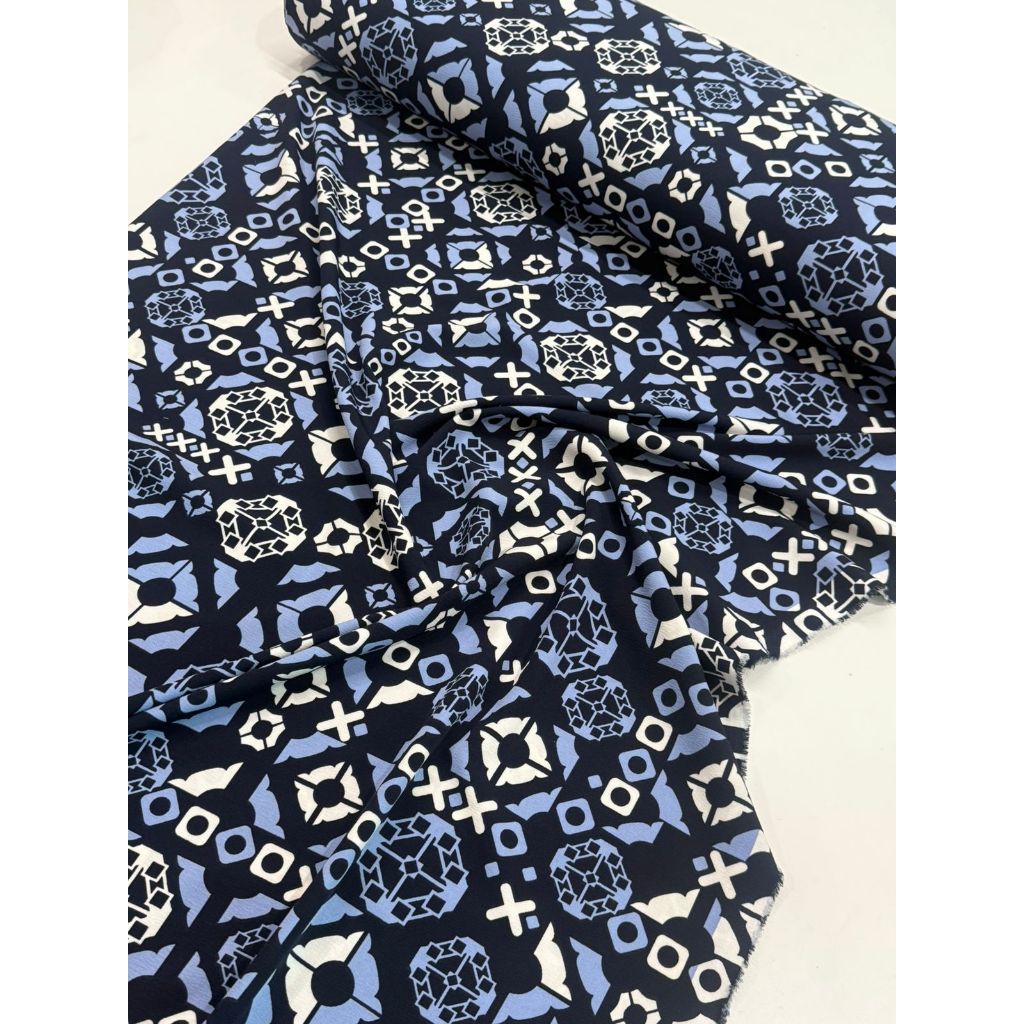 Tecido Crepe Larissa estampado e Liso  1,50m largura