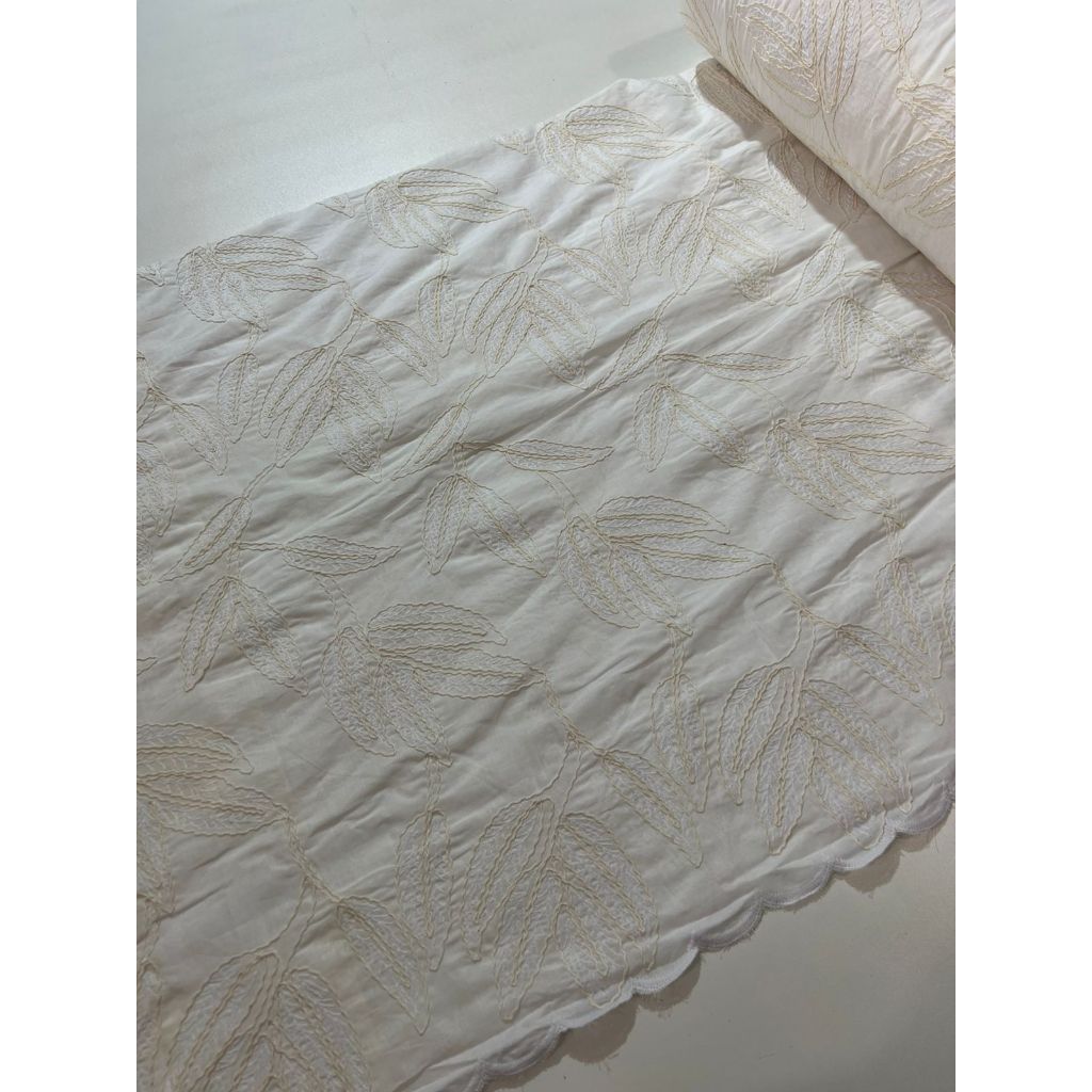 Tecido Cambraia Bordada 100% Algodão 1,30m largura