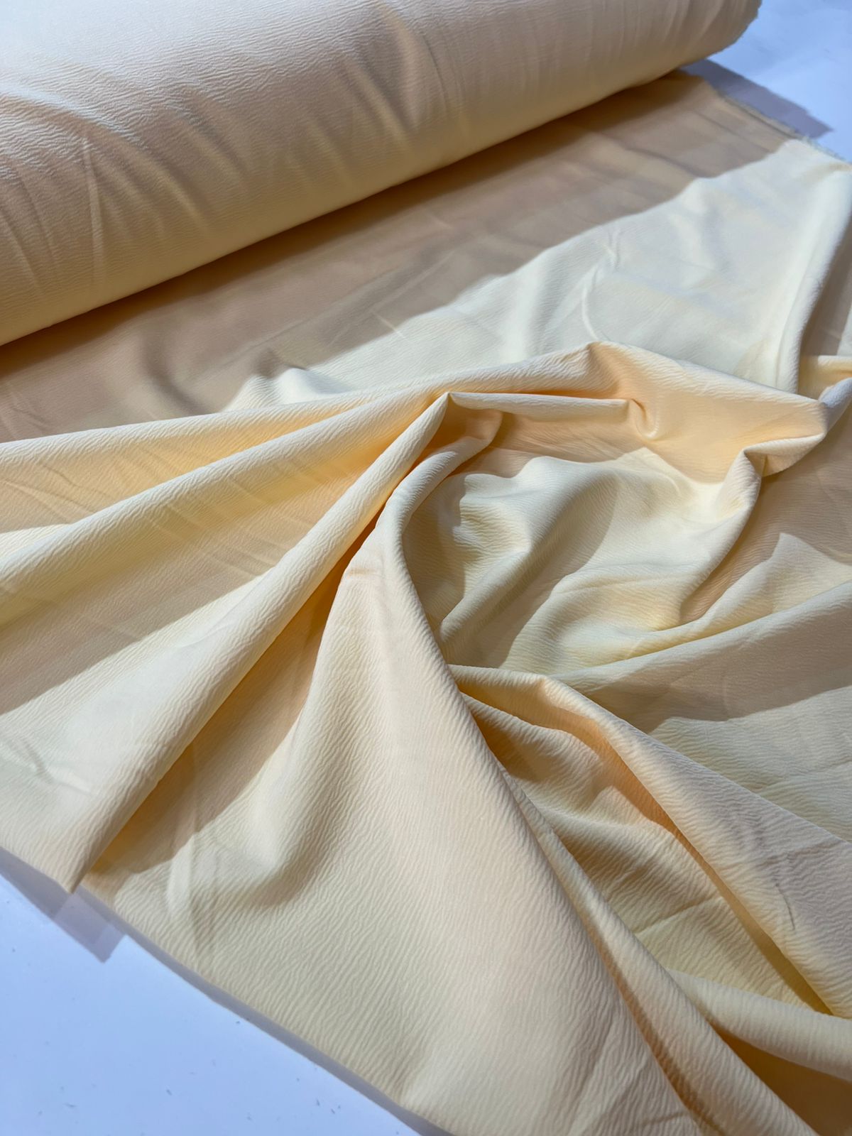 Tecido Crepe Larissa estampado e Liso  1,50m largura