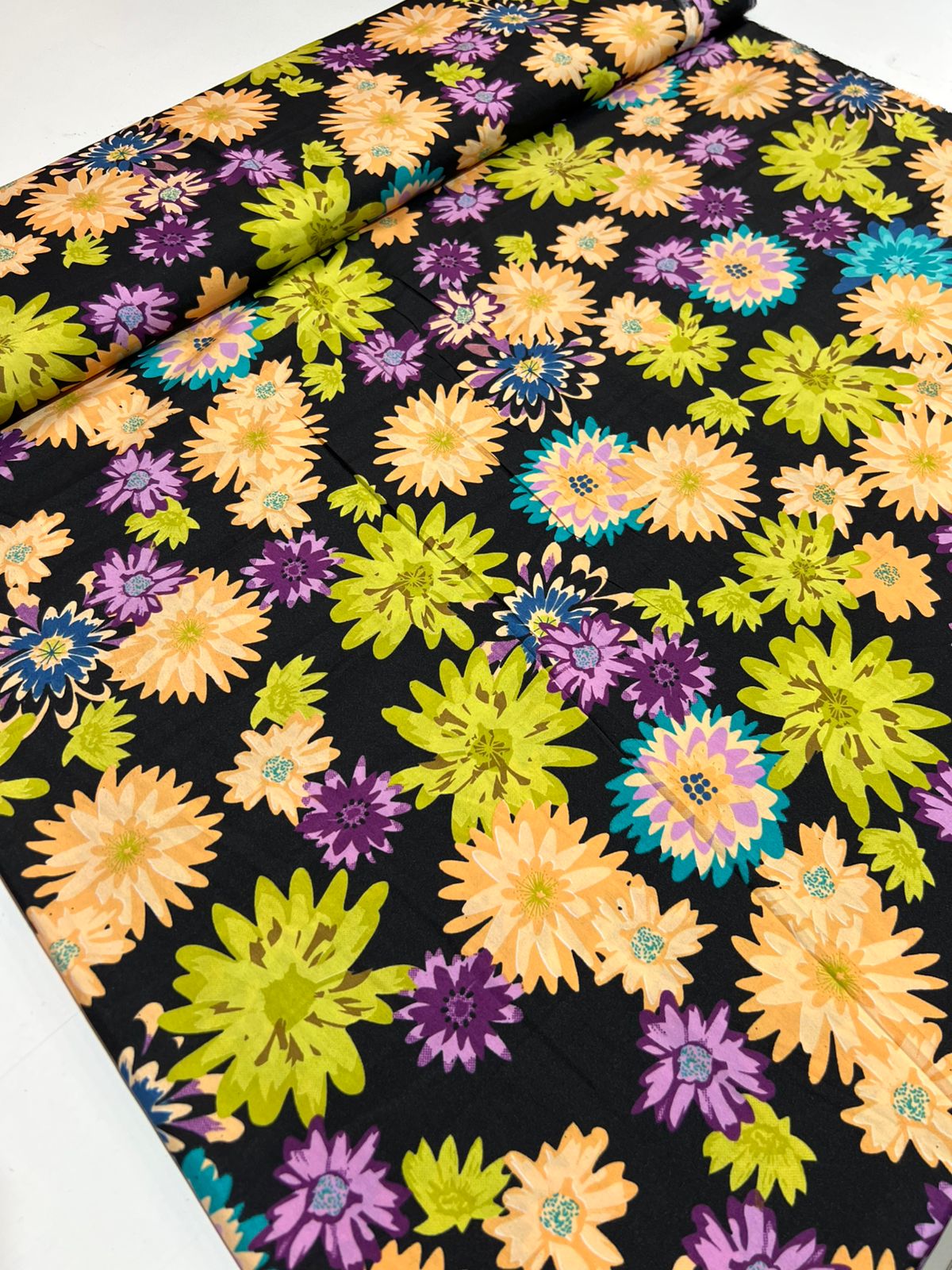 Crepe Aya estampado 1,40 largura toque de seda sedinha