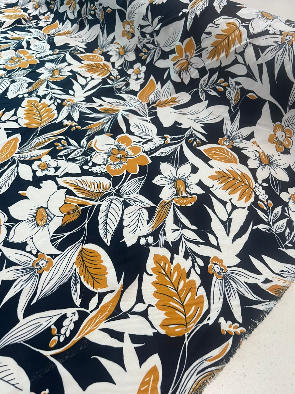 Tecido Crepe Duna Estampado Twill  / Air Flow l Liso Twill  1,5m largura