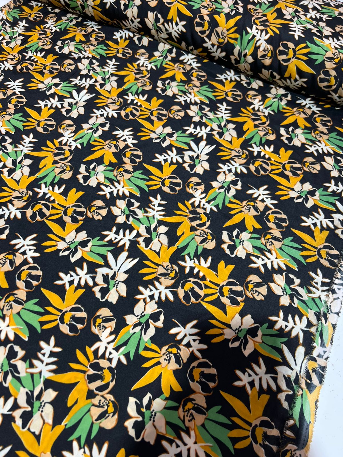 Crepe Aya estampado 1,40 largura toque de seda sedinha